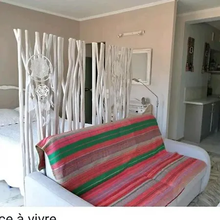 Riviera Apartment *