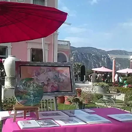 Riviera Apartment
